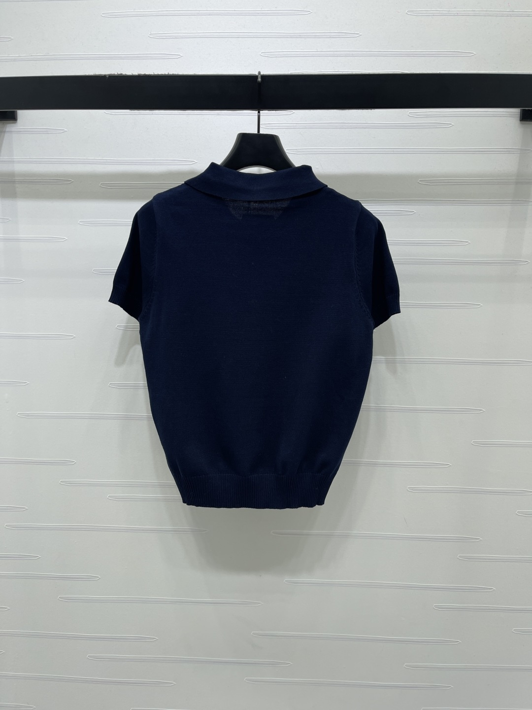 Women's short sleeves
